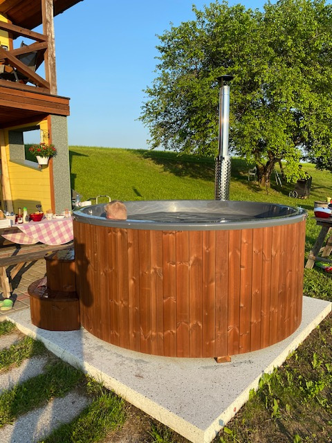 Garden Bial Lux Hot Tub 220 Garden Bell Lux Hot Tub 220