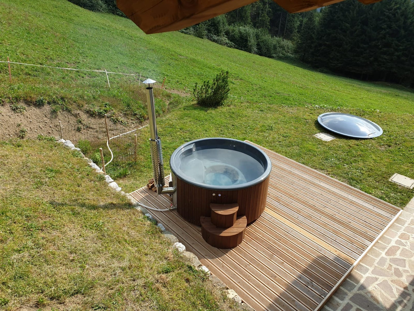 Luksusowa Balia Ogrodowa Lux Hot Tub 220 dla 4-6 osób | Drewno Thermowood | Szybkie Nagrzewanie | SPA | Relaks | Wellness