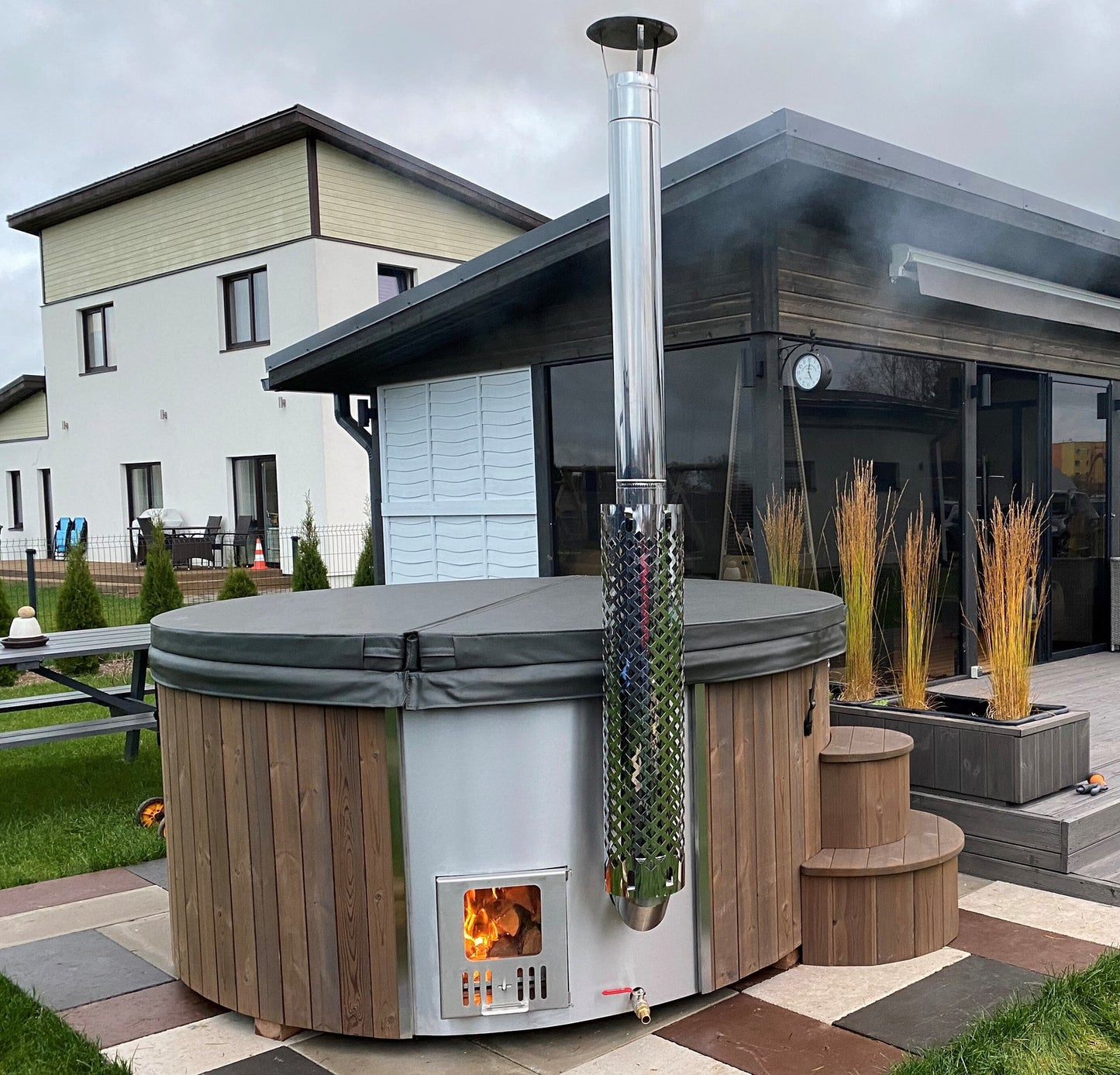 Zestaw Sauna & Balia | Sauna zewnętrzna ICON 125 | Sucha | Fińska | Balia ogrodowa Hot Tub LUX 220 | Piec elektryczny | Piec opalany drewnem | Thermwood